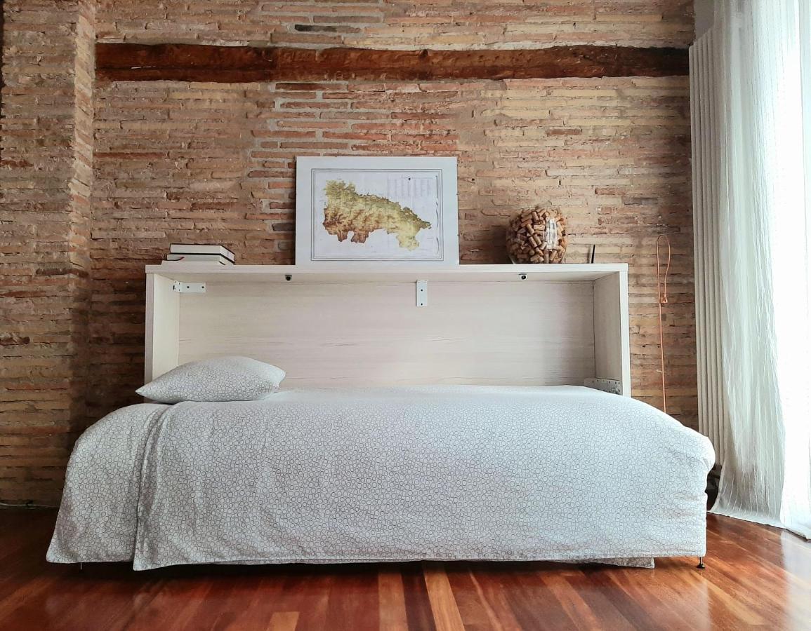 Lux Wood Loft With Air Con & Lift Leilighet Logroño Eksteriør bilde